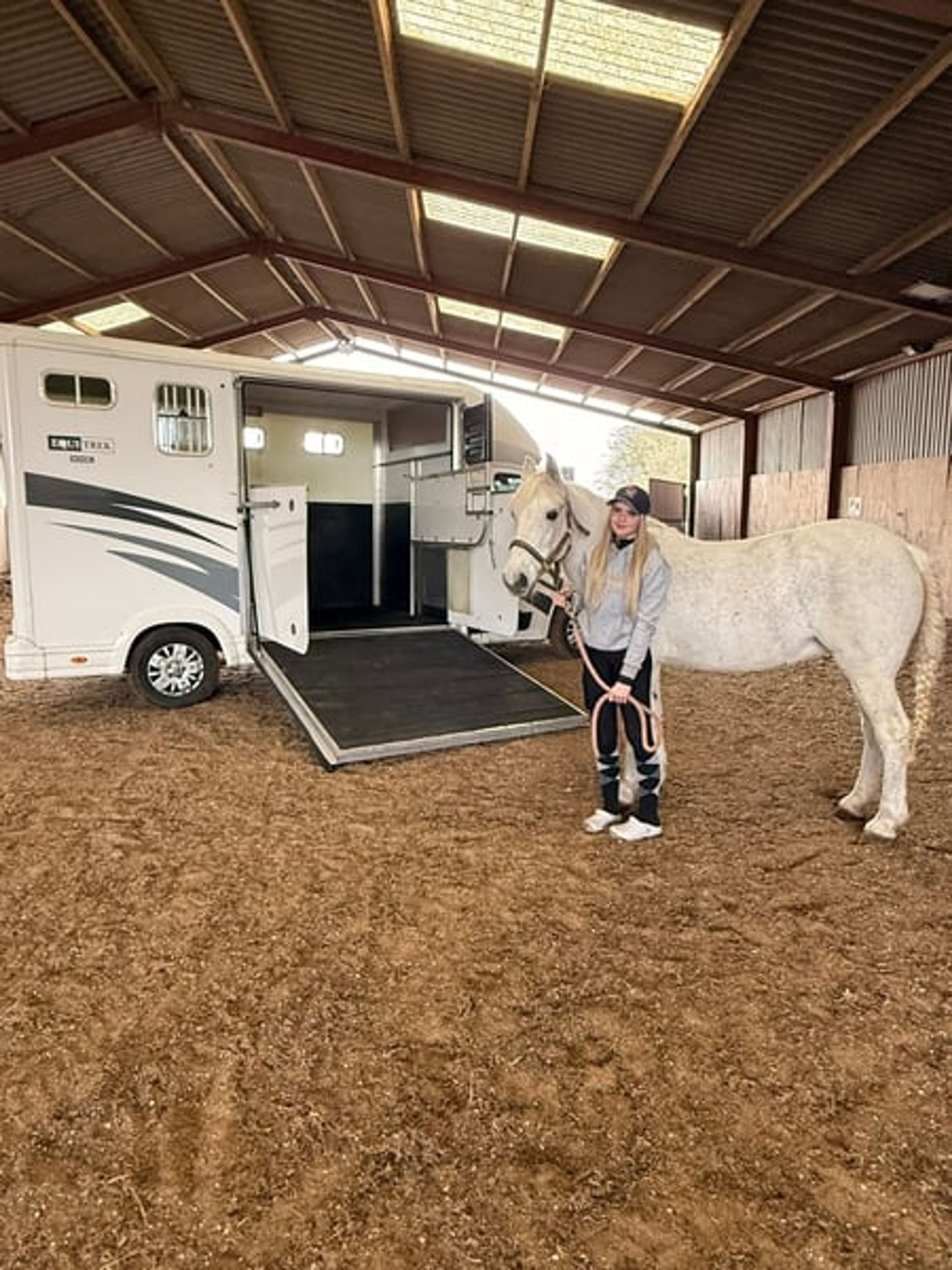 Safe 148cm Connemara Pony-8yo Confidence Giver & Family Allround - Image 7